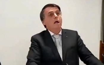 Globo desmente Flávio sobre deboche de Bolsonaro a vítimas da Covid - VÍDEO