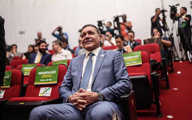 Revista Piauí revela proximidade entre Daniel Vorcaro e o ministro Kassio Nunes Marques