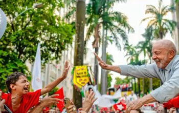 Lula vira “garoto propaganda” de campanhas no exterior após vitória histórica