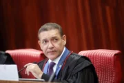 “Minha amiga ficou com o Kassio e tá me cobrando”, diz garota de programa a Vorcaro em mensagem