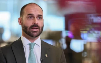 Moraes manda prender Eduardo Bolsonaro e iniciar pena de 4 anos