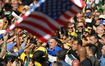 Organização do ato em apoio ato de Flávio pede que apoiadores escondam bandeiras dos EUA e de Israel