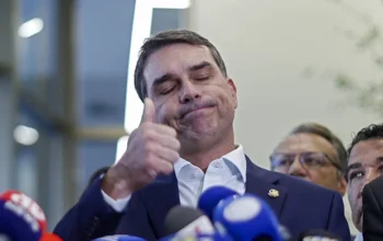 Pesquisa Datafolha - Flávio encolhe 2% e fica com 51% dos votos válidos contra 49% de Lula no 2º turno