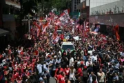 PM de Tarcísio tenta tumultuar ato de Lula na Avenida Paulista