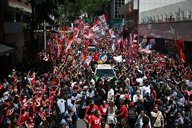 PM de Tarcísio tenta tumultuar ato de Lula na Avenida Paulista