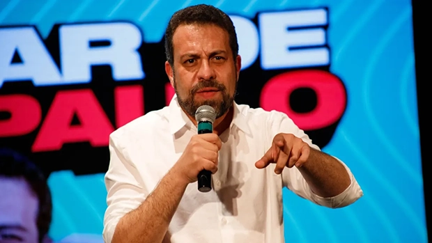 “Prepare seu caixão”: Boulos recebe ameaça de morte e denuncia à PF