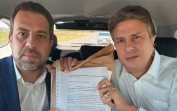Boulos leva documentos de Lula ao TSE após desafio de Flávio Bolsonaro