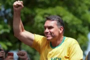 “Tesouraço” de Flávio Bolsonaro pode cortar 2,2 milhões de empregos, diz estudo