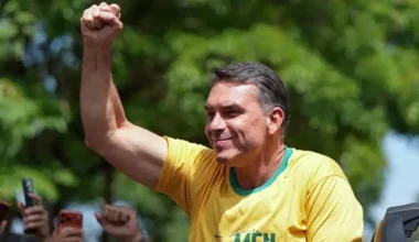 “Tesouraço” de Flávio Bolsonaro pode cortar 2,2 milhões de empregos, diz estudo