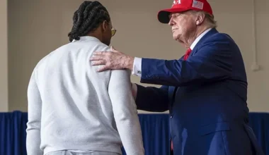 Trump transforma comícios em concursos de beleza para homens
