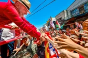 Lula é reeleito presidente do Brasil em virada histórica