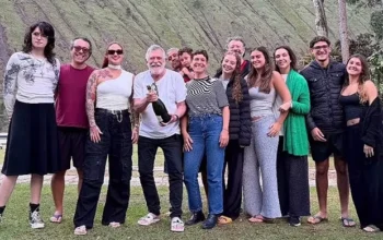 José de Abreu reúne filha trans e família em foto rara