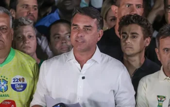 Flávio recua e apaga post após se declarar “presidente eleito”