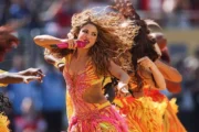 Shakira retorna ao Brasil com show no Réveillon e datas no Nordeste
