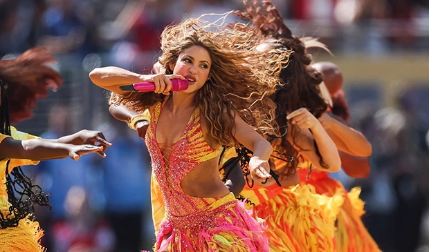 Shakira retorna ao Brasil com show no Réveillon e datas no Nordeste